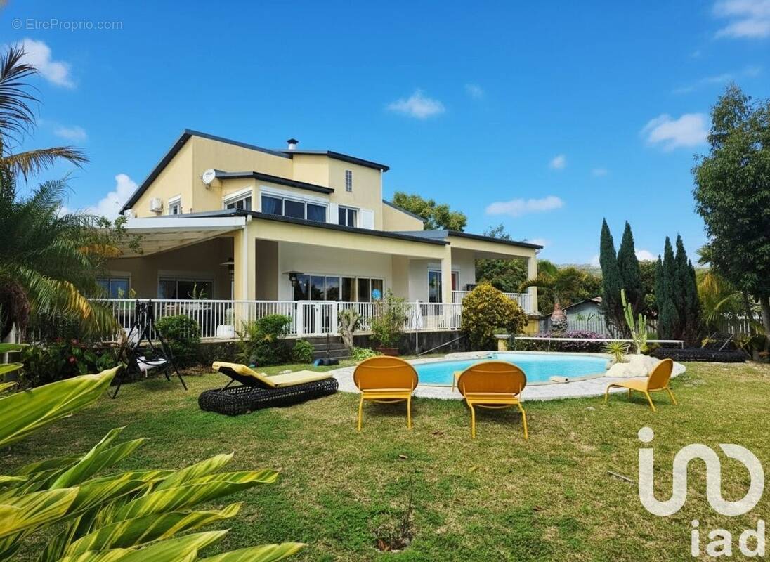 Photo 1 - Maison à LE TAMPON