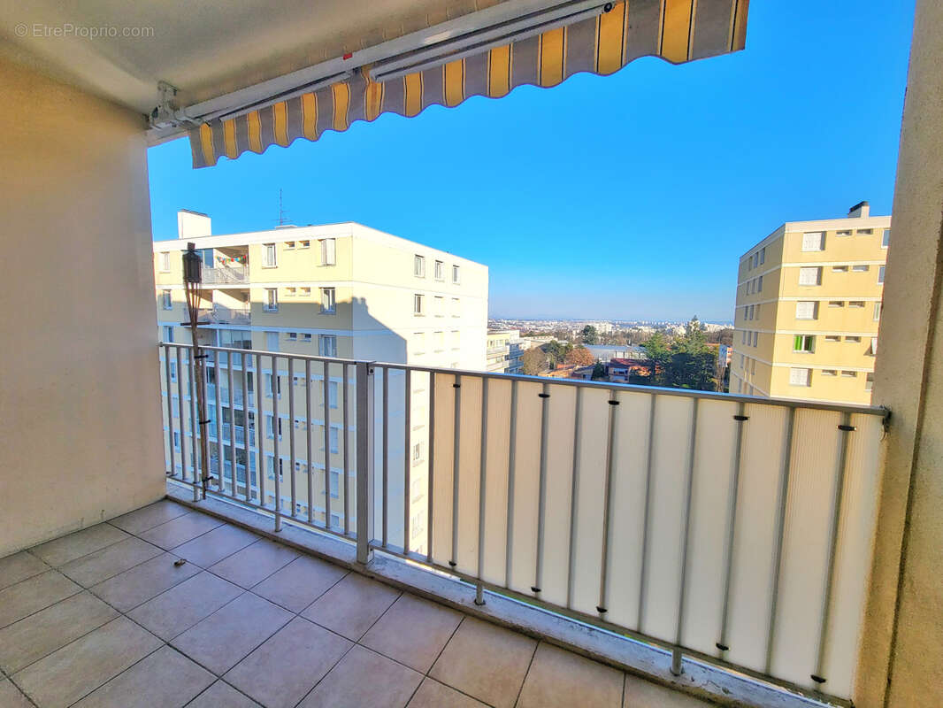 Appartement à OULLINS