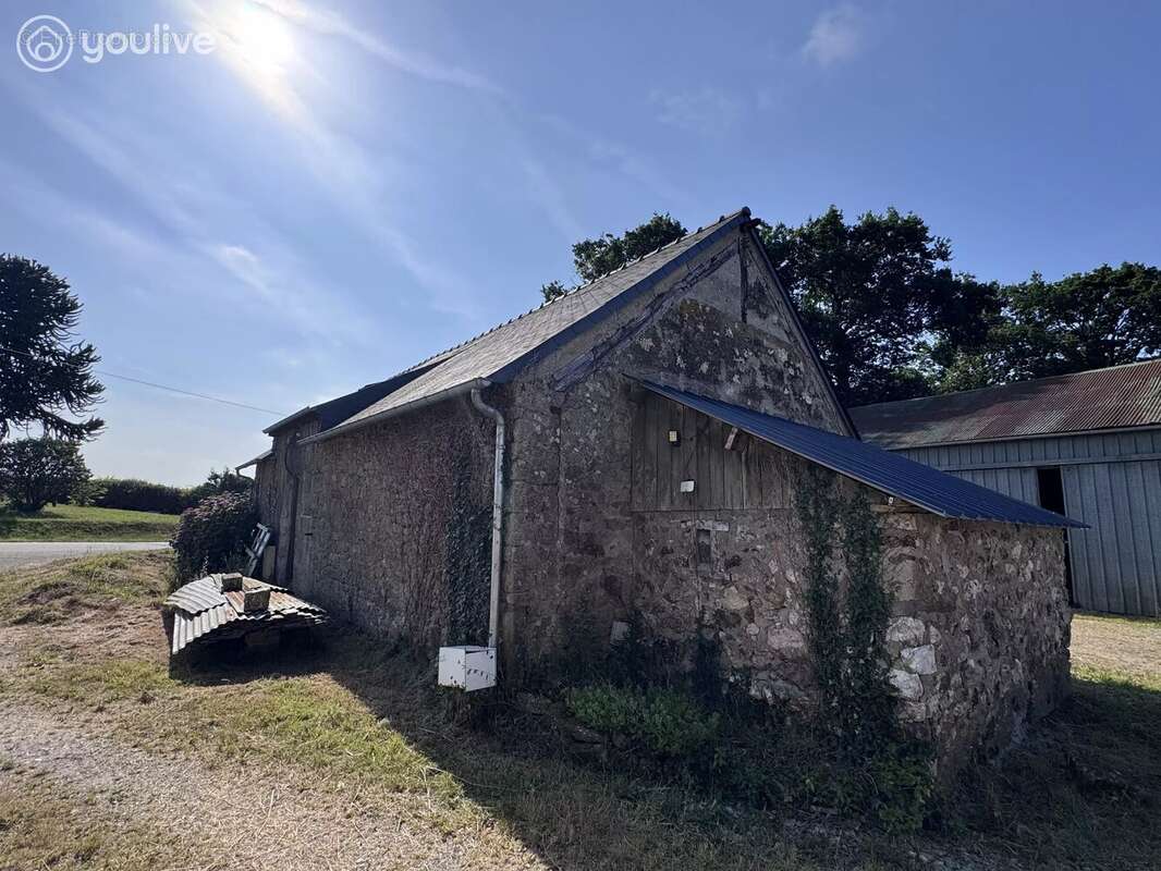 pontivy longére 8 piéces plus 2 logements sur 3150m2 - photo 19