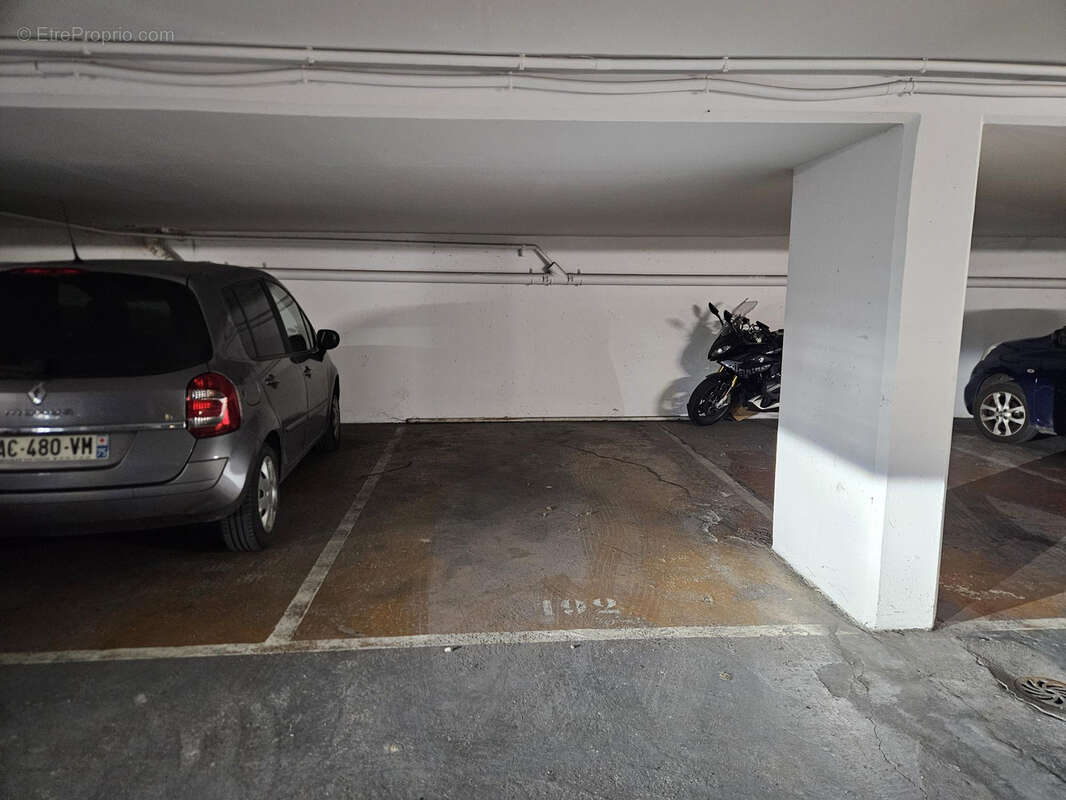 Parking à VINCENNES