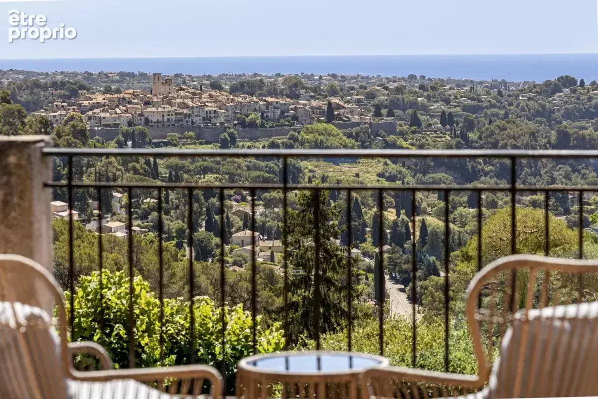 SAINT PAUL DE VENCE, grande maison de charme avec vue époustouflante - photo 2