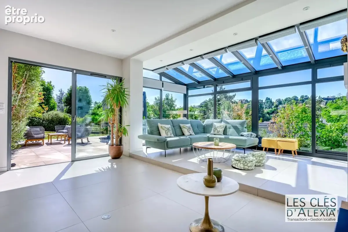 Saint-didier-au-mont-d’or — somptueuse maison contemporaine avec piscine  203 m²  terrain 2 134 m² - photo 2