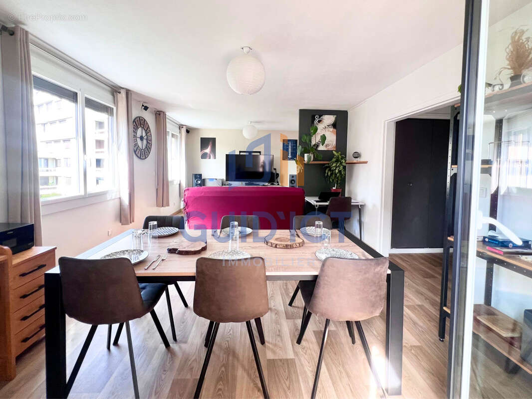 Appartement T4 lumineux entièrement rénové   DPE B   2 balcons   Parking privatif sécurisé - photo 11