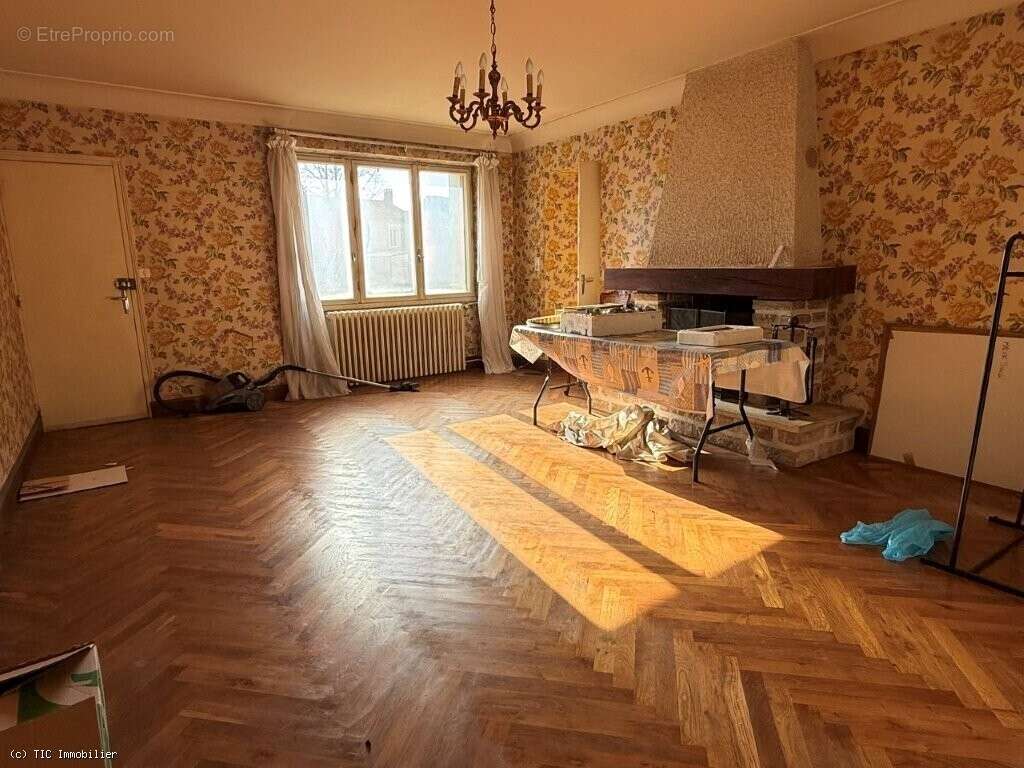 Maison à VILLEFAGNAN