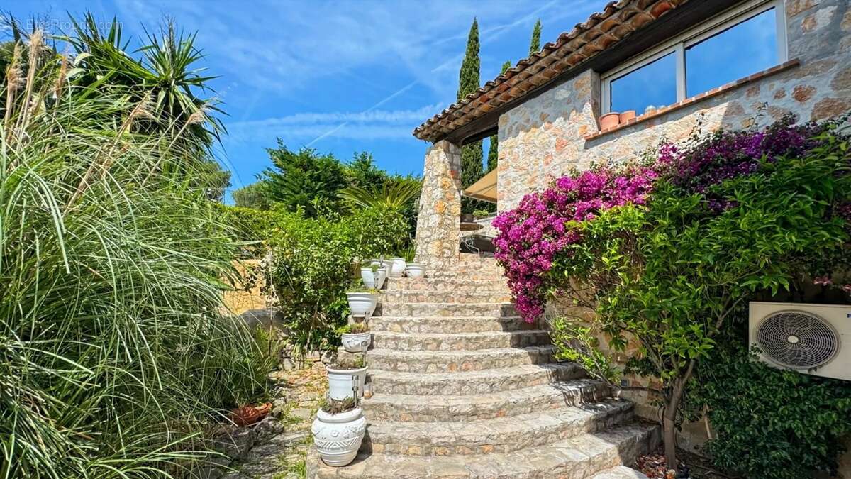 Maison à MOUGINS