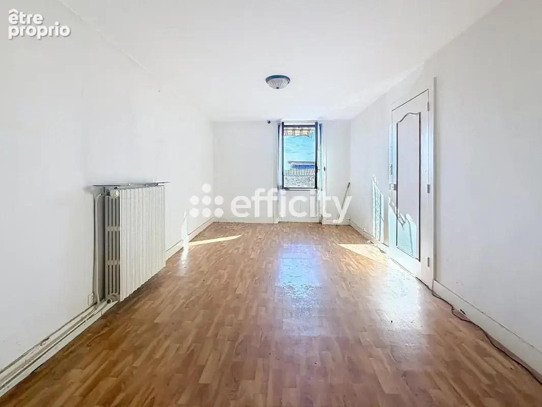 Maison 7 pièces 146 m² à vendre à Thiers (63300) - photo 7