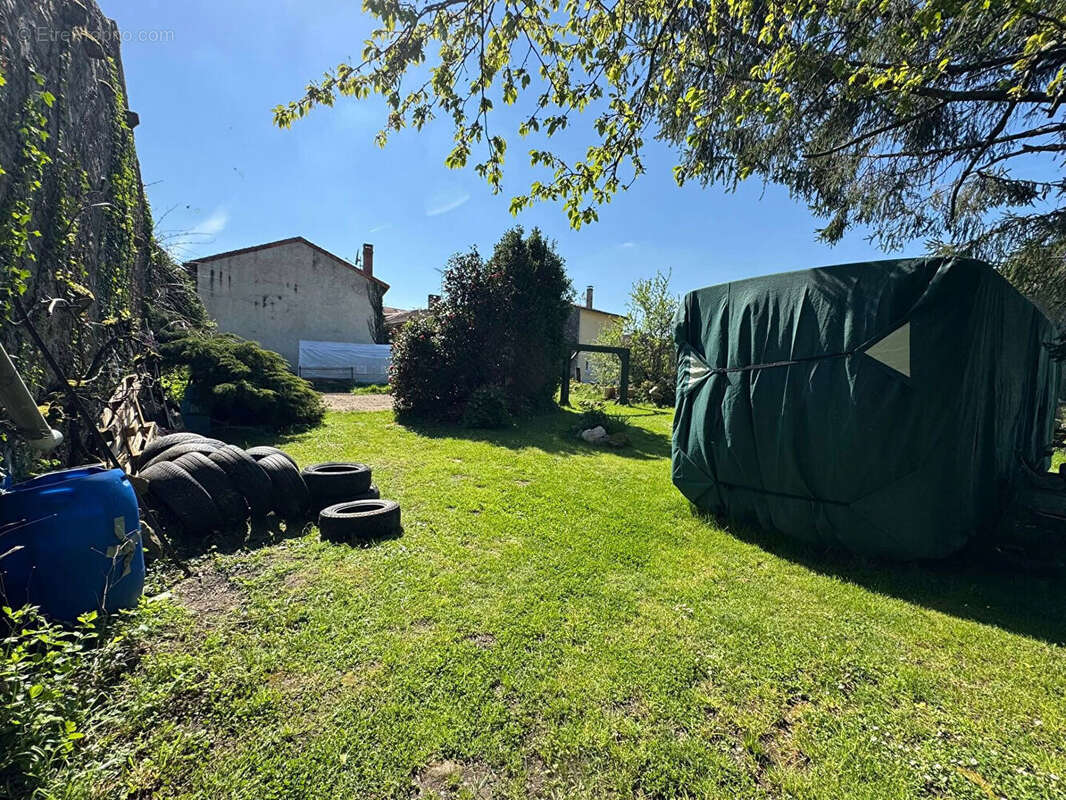 Maison à CHATEAUPONSAC