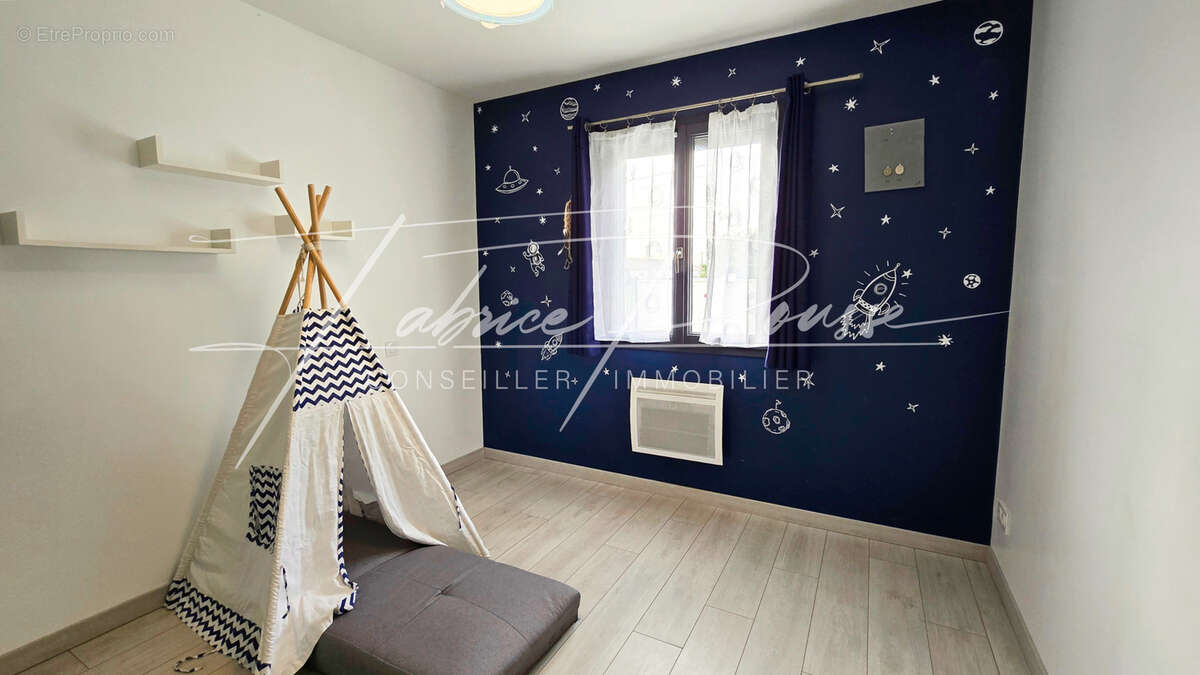 Maison à TONNAY-CHARENTE