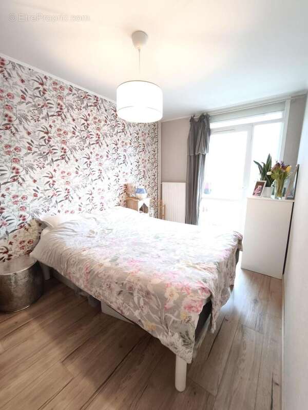 Appartement 74 m² à Saint-Etienne  - photo 8
