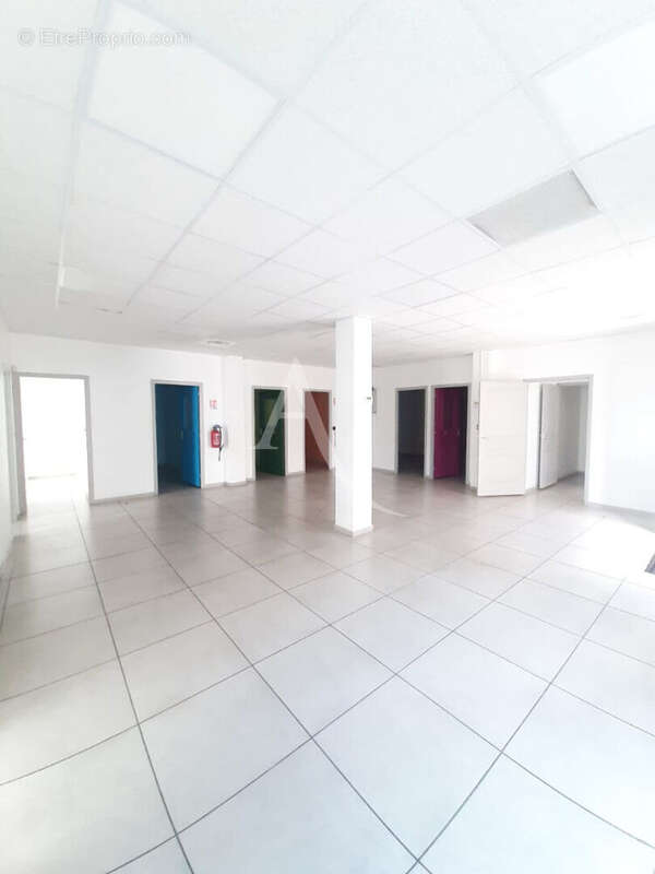 Commerce à FORT-DE-FRANCE