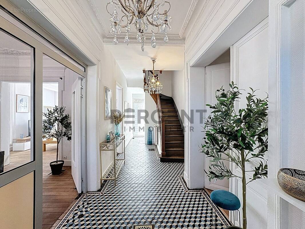 Maison à CHARLEVILLE-MEZIERES