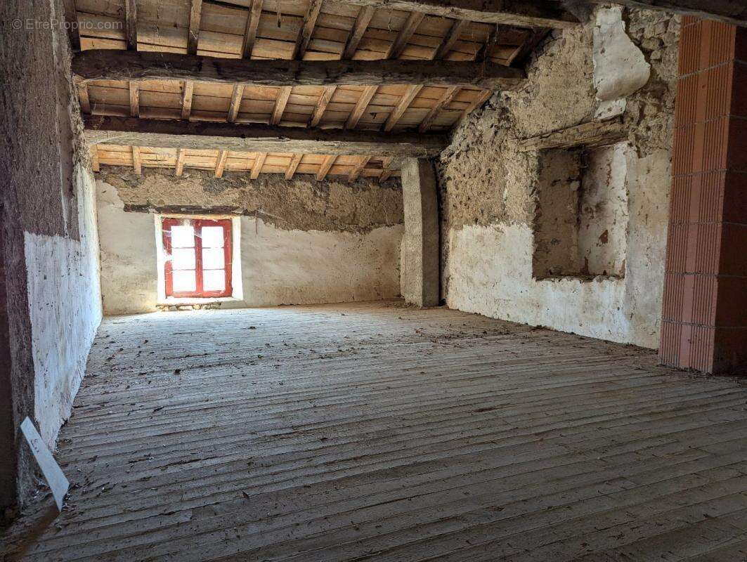 Maison à SERRES-SUR-ARGET