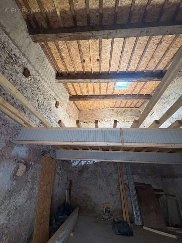 Remise à rénover 82 m² sur deux niveaux fort potentiel d'aménagement - photo 6