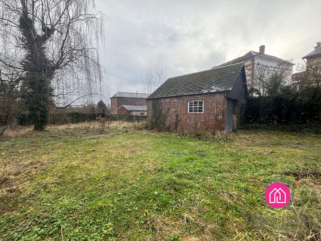 Maison à AVESNES-SUR-HELPE