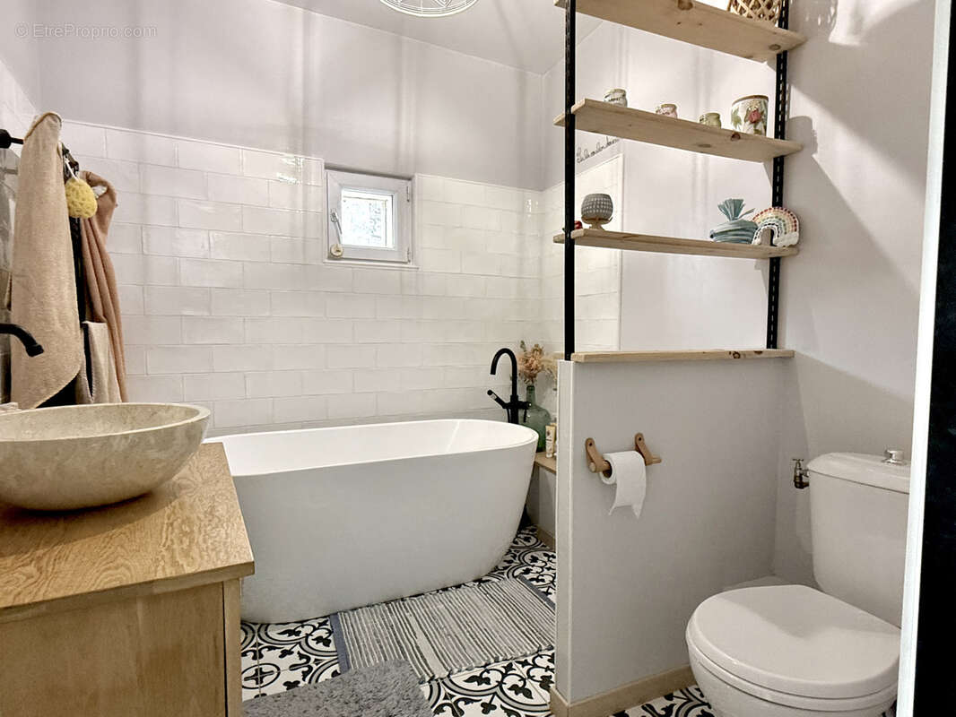 Maison de village avec garage, studio et un extérieur de 75 m2 - photo 12
