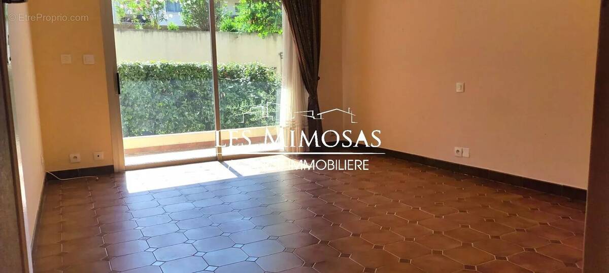 Appartement à FREJUS