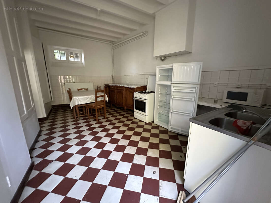Maison à LA ROCHE-CHALAIS