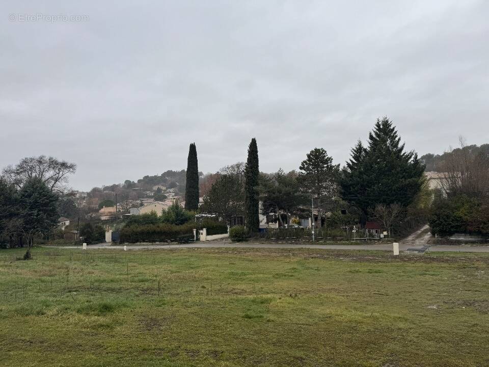 Terrain à PIERREVERT