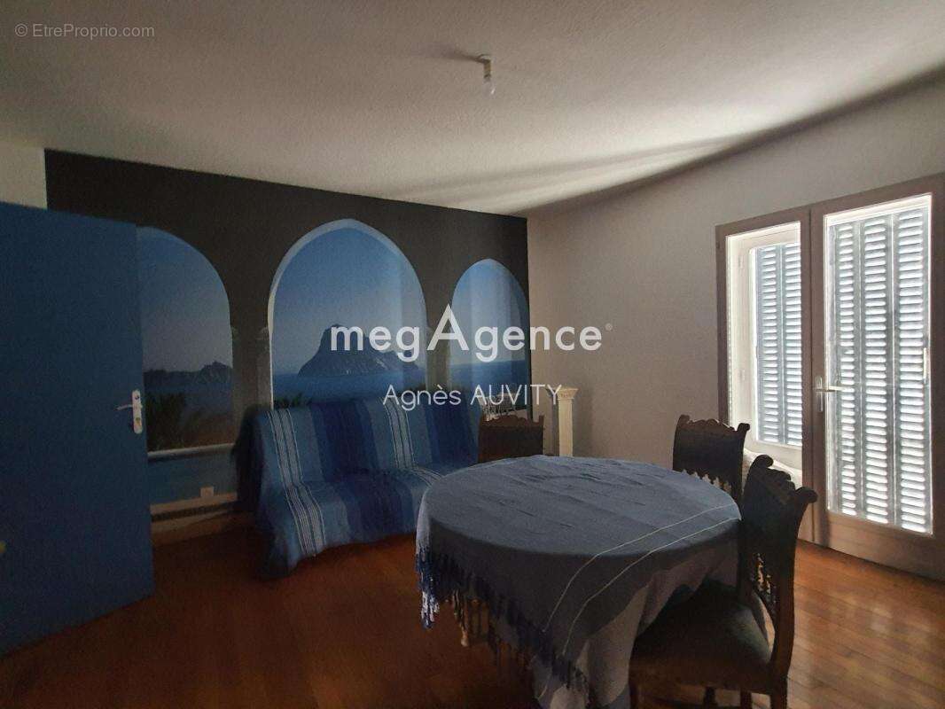 Appartement à NERIS-LES-BAINS