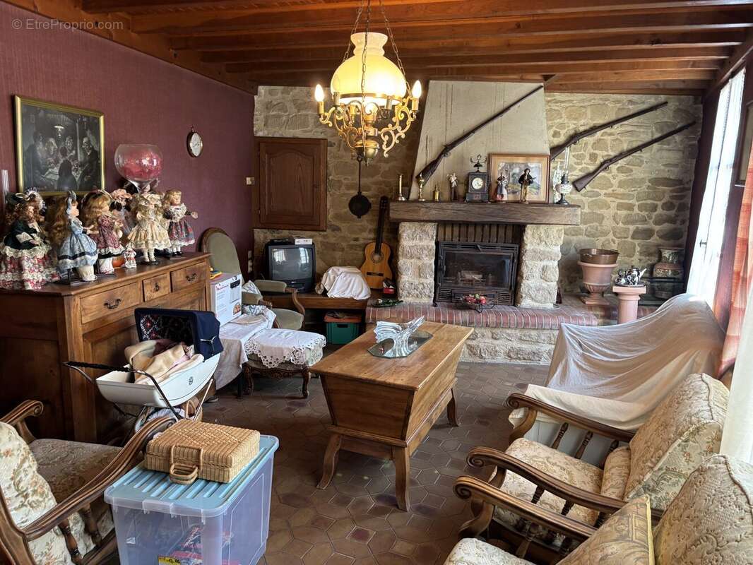 Maison à SAINT-DONAT-SUR-L'HERBASSE