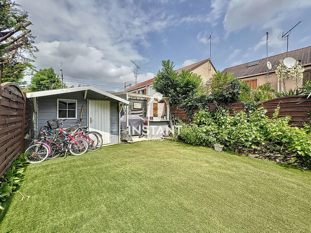 Maison à SAVIGNY-SUR-ORGE