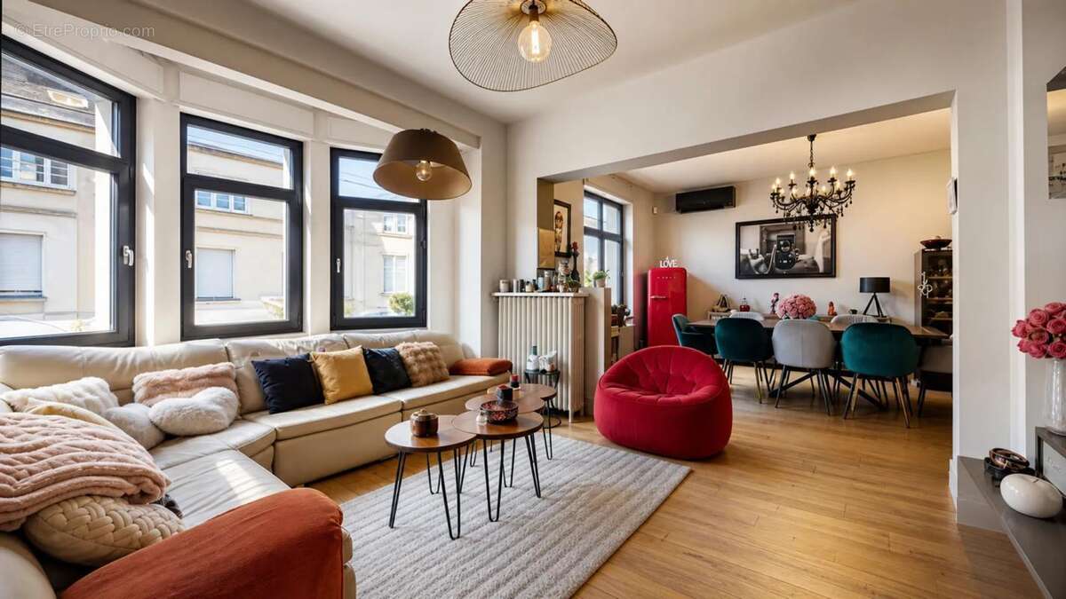 Maison de 9 pièces de 243 m² à Thionville - photo 2