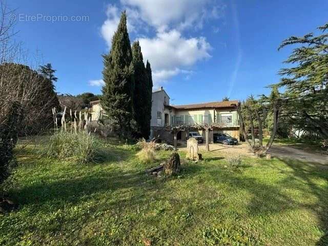 Maison à SAINT-MARTIN-DE-CRAU