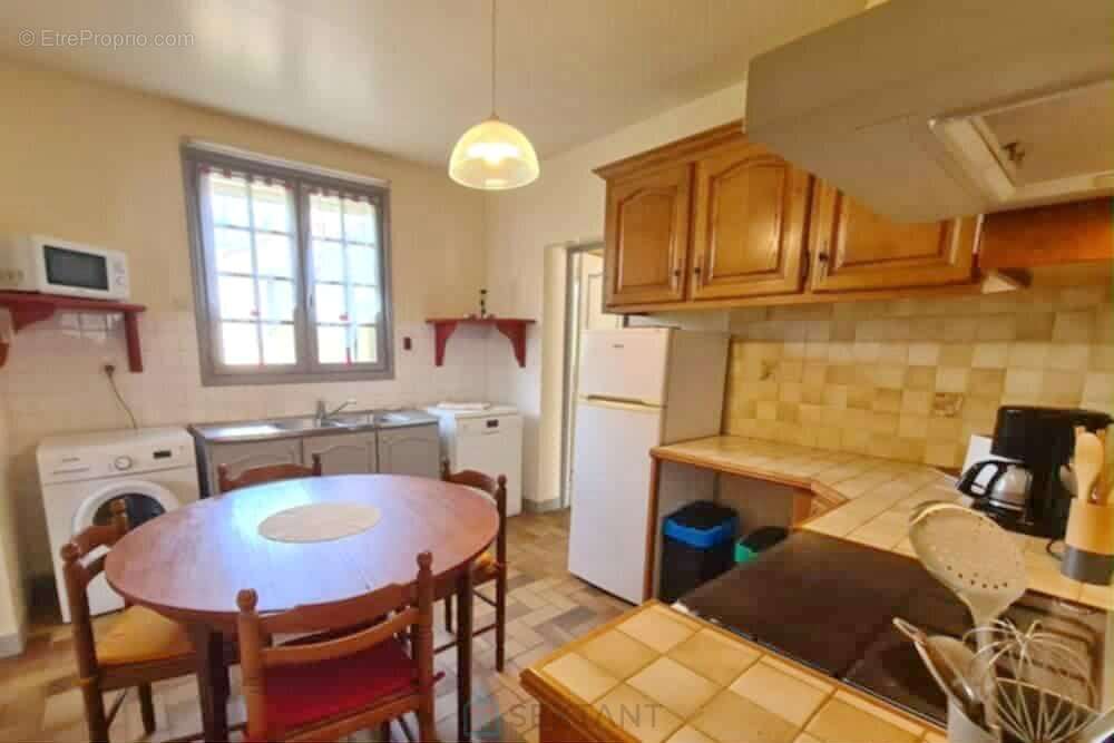 Maison à CENAC-ET-SAINT-JULIEN