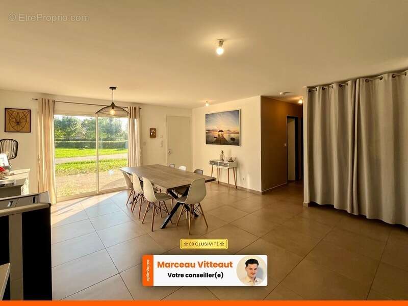 Maison à SAINT-ETIENNE-SUR-REYSSOUZE