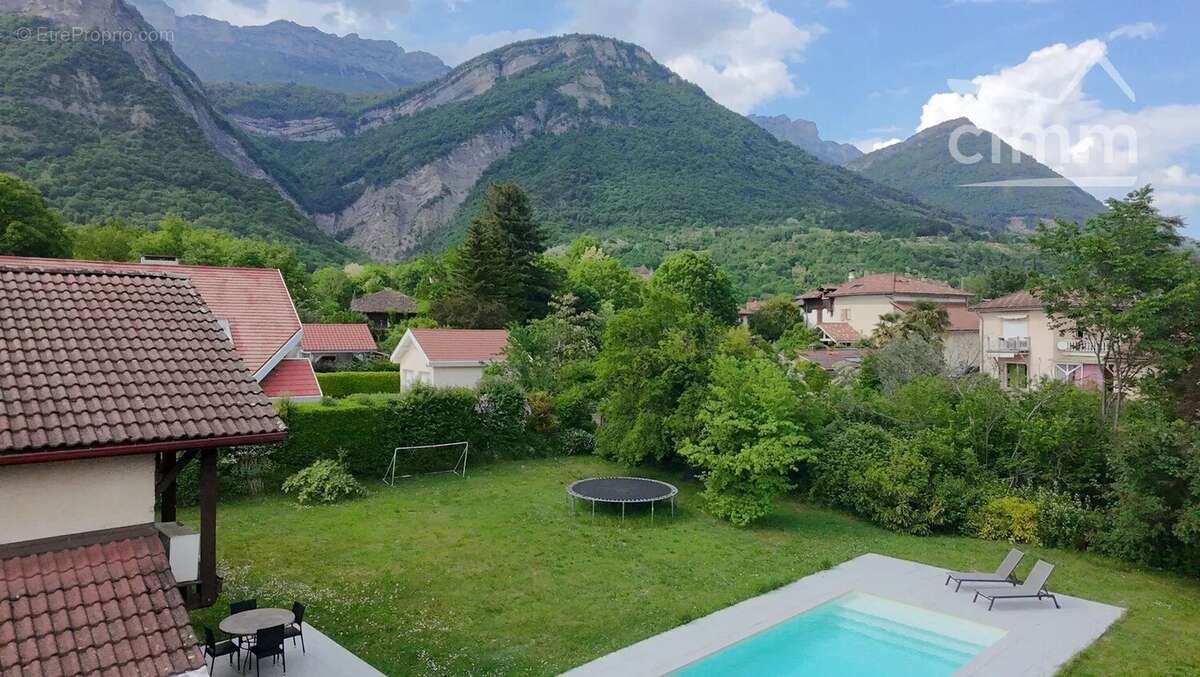 Maison à LUMBIN