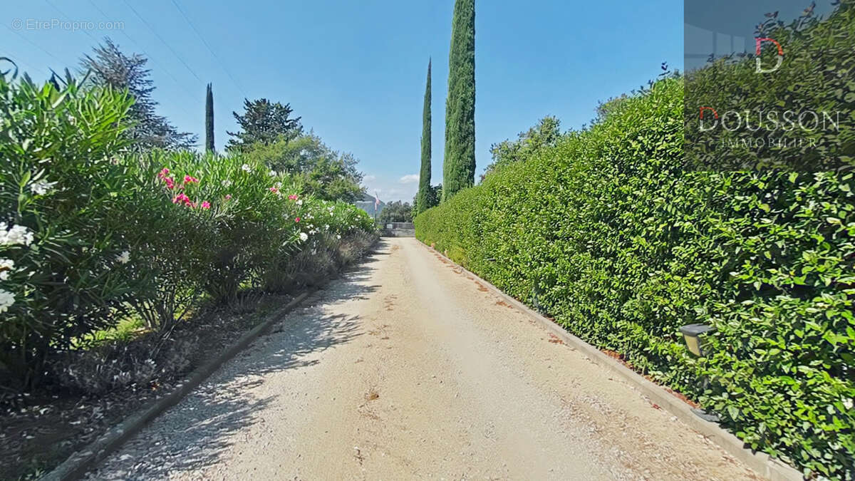 A VENDRE-MAGNANERIE DE CHARME  9.5 hectares   surface 585 m2 habitables - photo 8