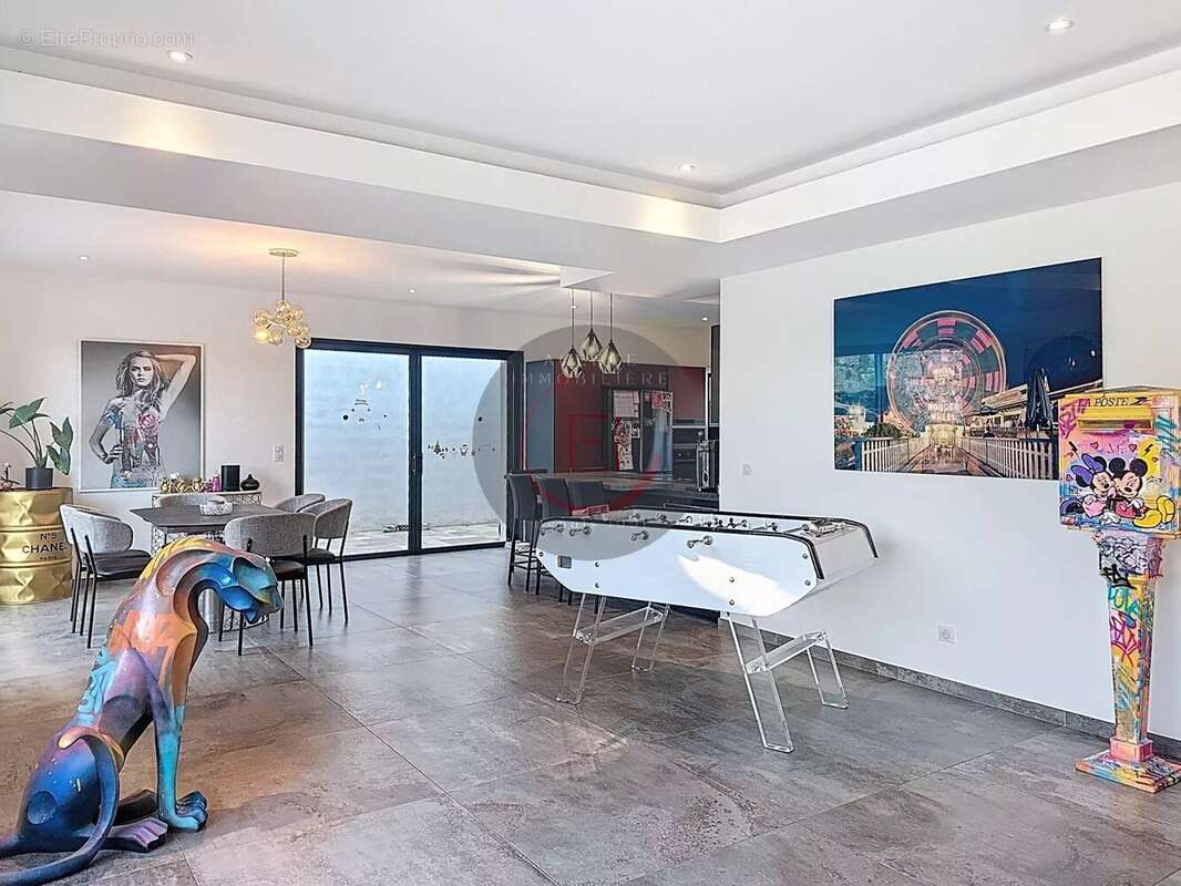 Maison à LES ADRETS-DE-L&#039;ESTEREL