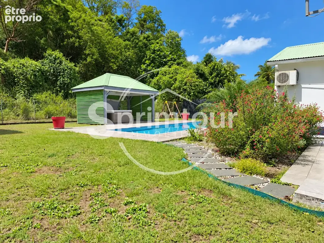 Pointe-noire   villa de 150 m2 avec piscine au sel & jacuzzi - photo 2