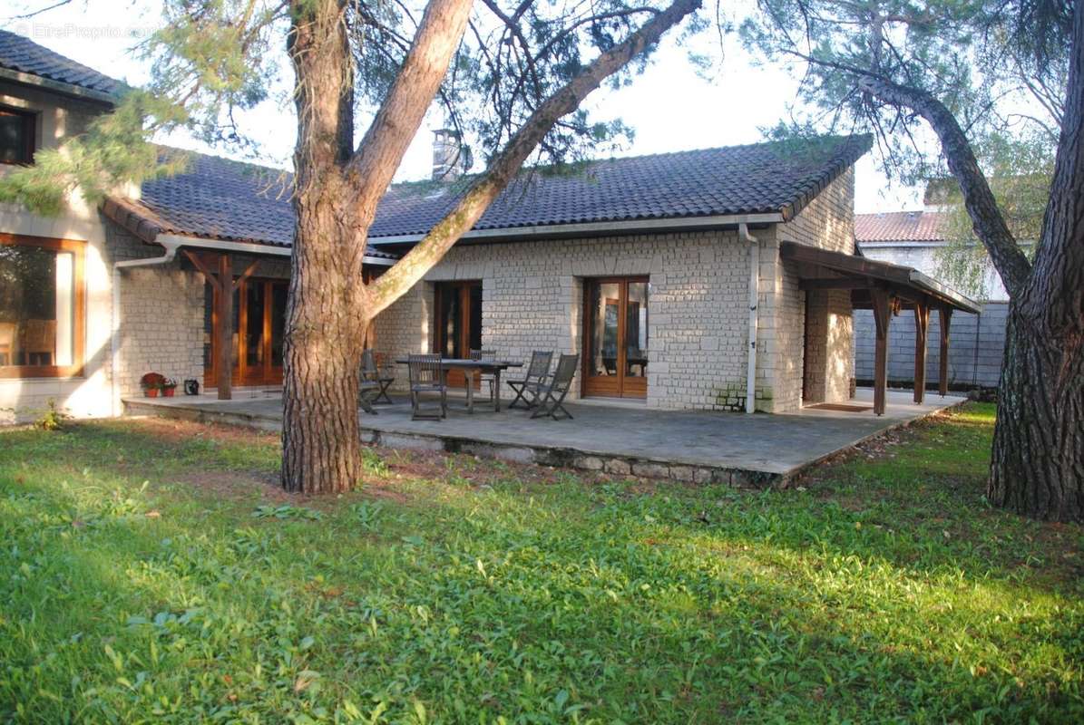 Maison à LA CHAPELLE