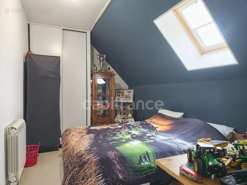 Maison à VILLAINES-SOUS-LUCE