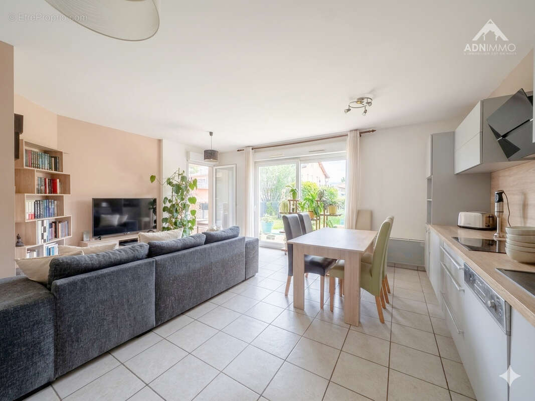 Appartement à THOIRY