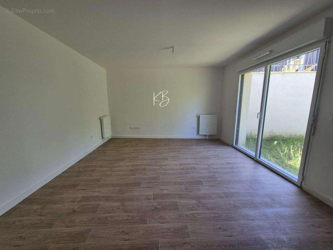 Appartement à EPERNON