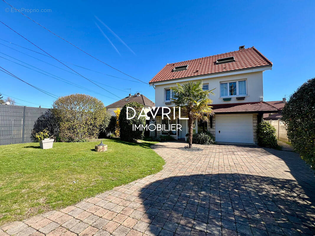 Maison à CONFLANS-SAINTE-HONORINE