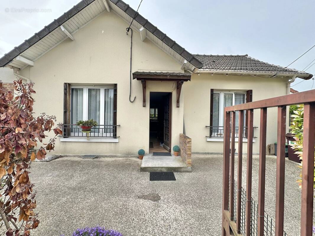 Maison à VAIRES-SUR-MARNE