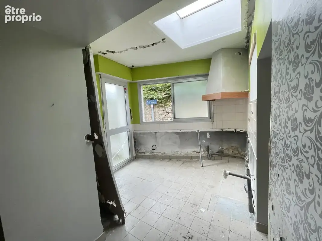 Immeuble de bourg à rénover pour habiter ou investir  275 m² env. + Terrasse 28 m² env. Vue Golfe -  80 m du Port - photo 11