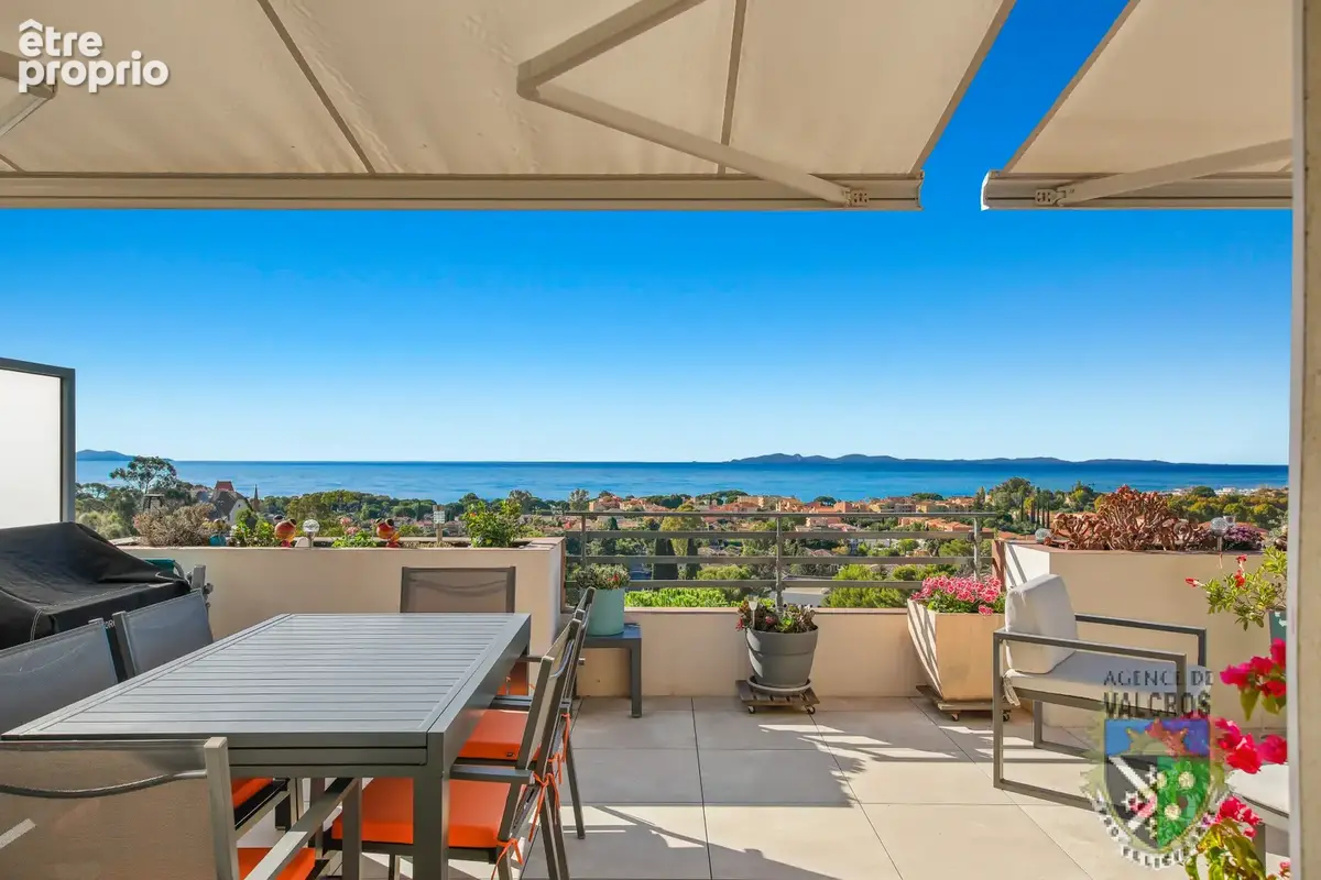 Photo Appartement à La Londe-Les-Maures au prix de 799 000€