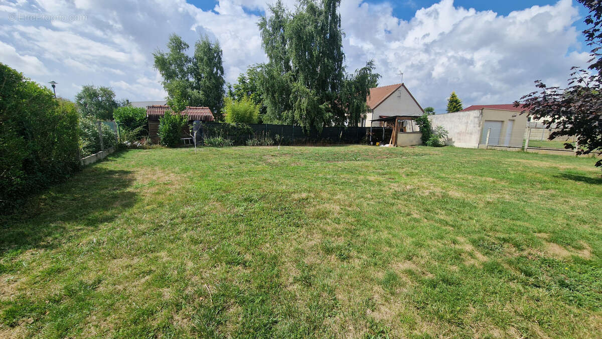 Maison à FERRIERES-EN-GATINAIS