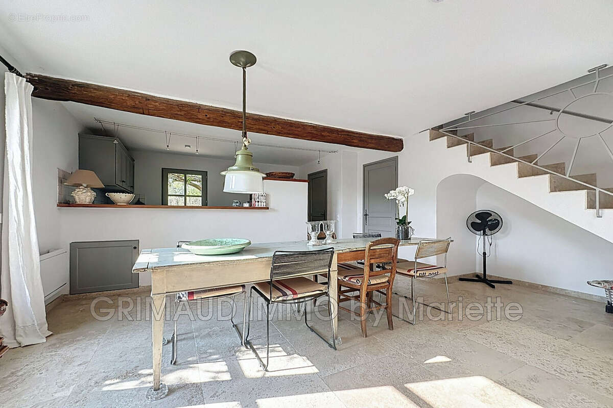 Maison à GRIMAUD