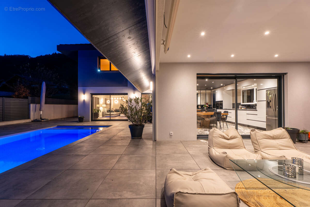 Maison à DIVONNE-LES-BAINS