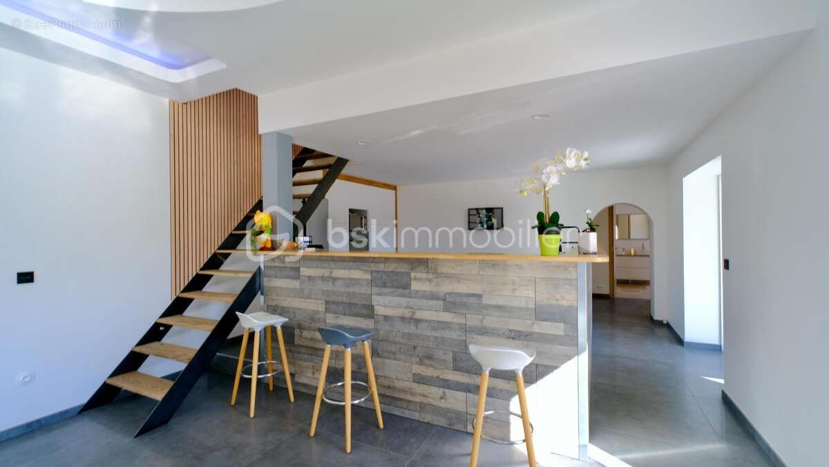 Maison à CHAMBOST-ALLIERES