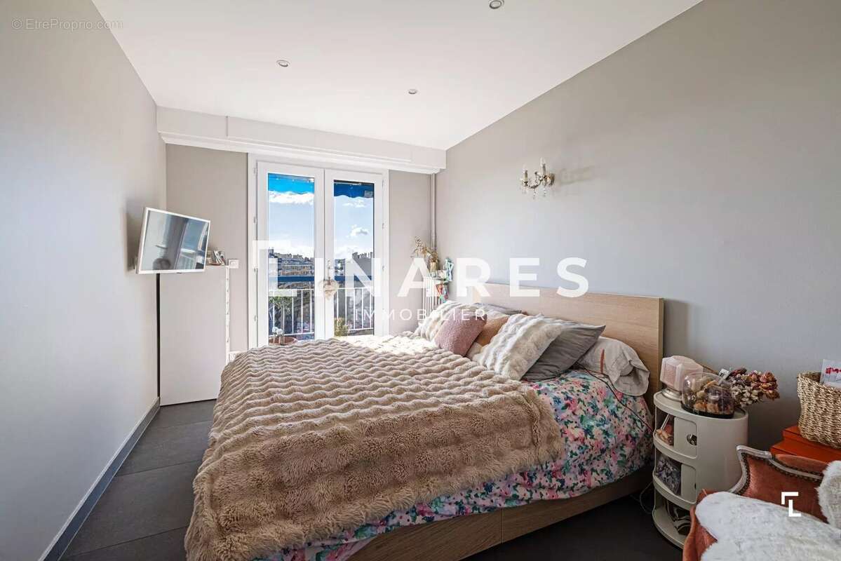 Appartement à MARSEILLE-4E