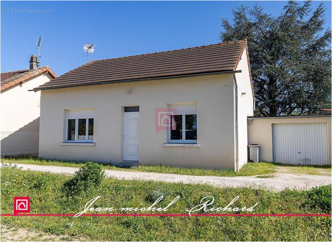Maison à CONTRES