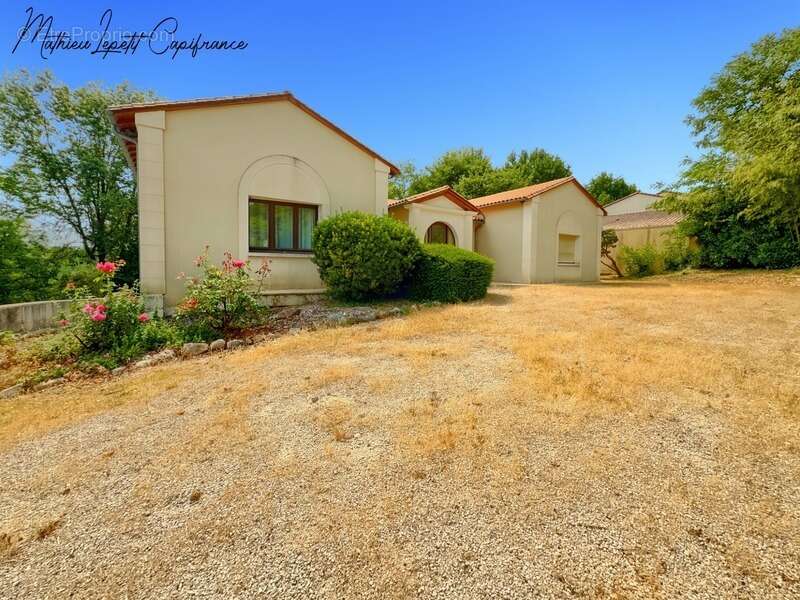 Maison à COULOUNIEIX-CHAMIERS