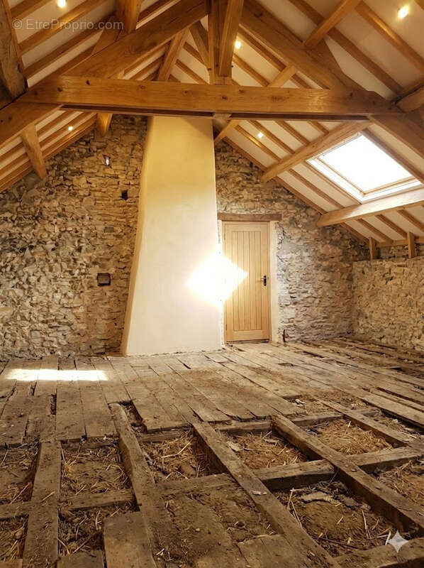 Maison à HOUDAN