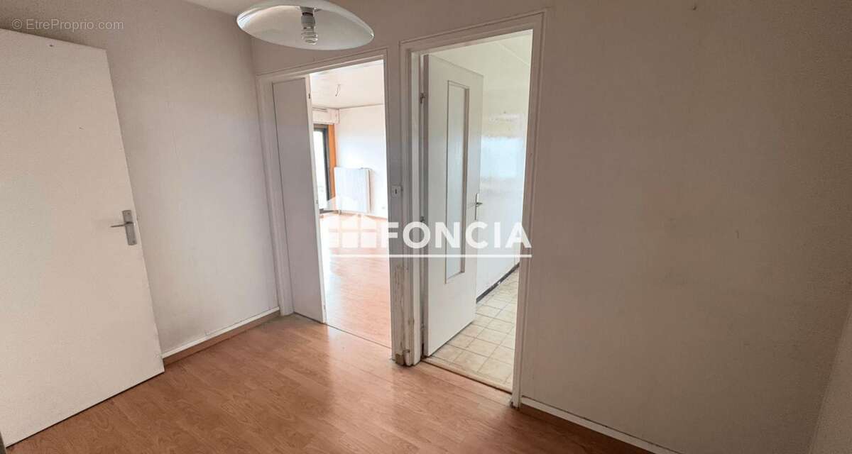 Appartement à FRESNES